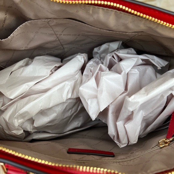 Michael Kors Travel Large NS tote& large continental wallet - Picture 12 of 13